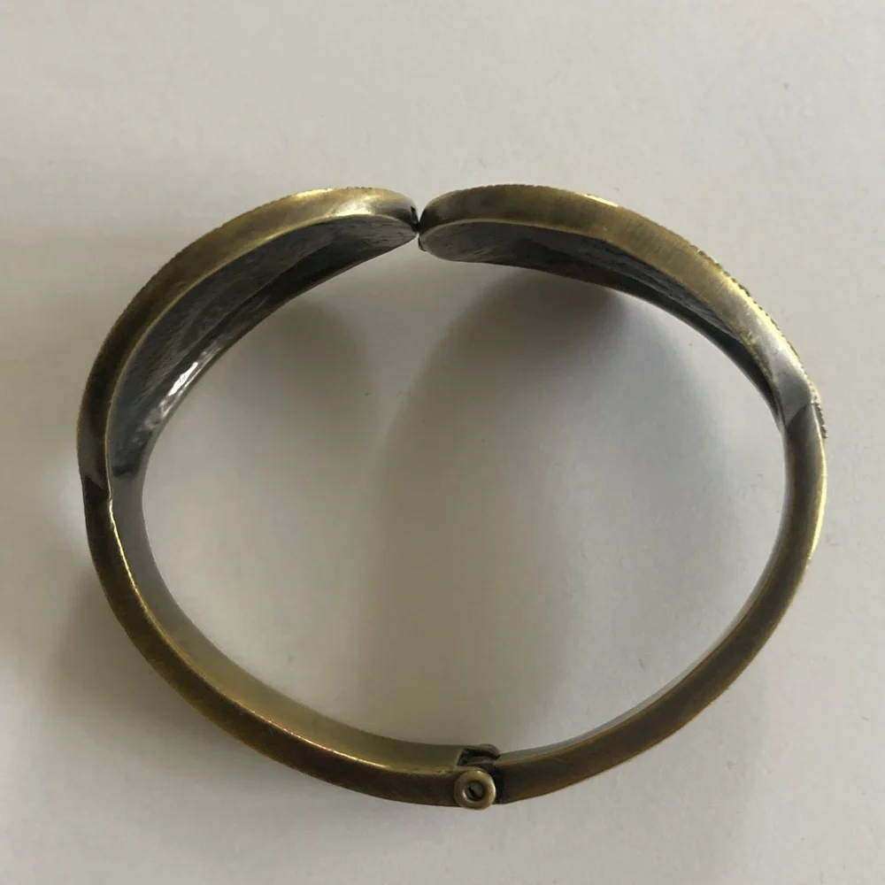 Vintage Tear Drop Cuff Bracelet with Mother of Pearl set on Brass Metal